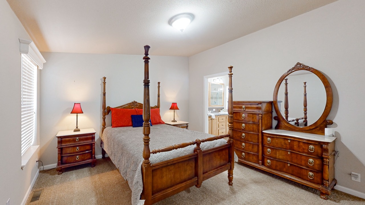 Photo of Bedroom in Spirit Lake