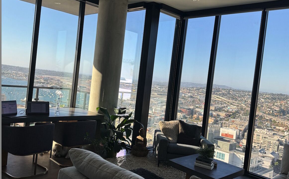 Photo of Livingroom in Downtown San Diego