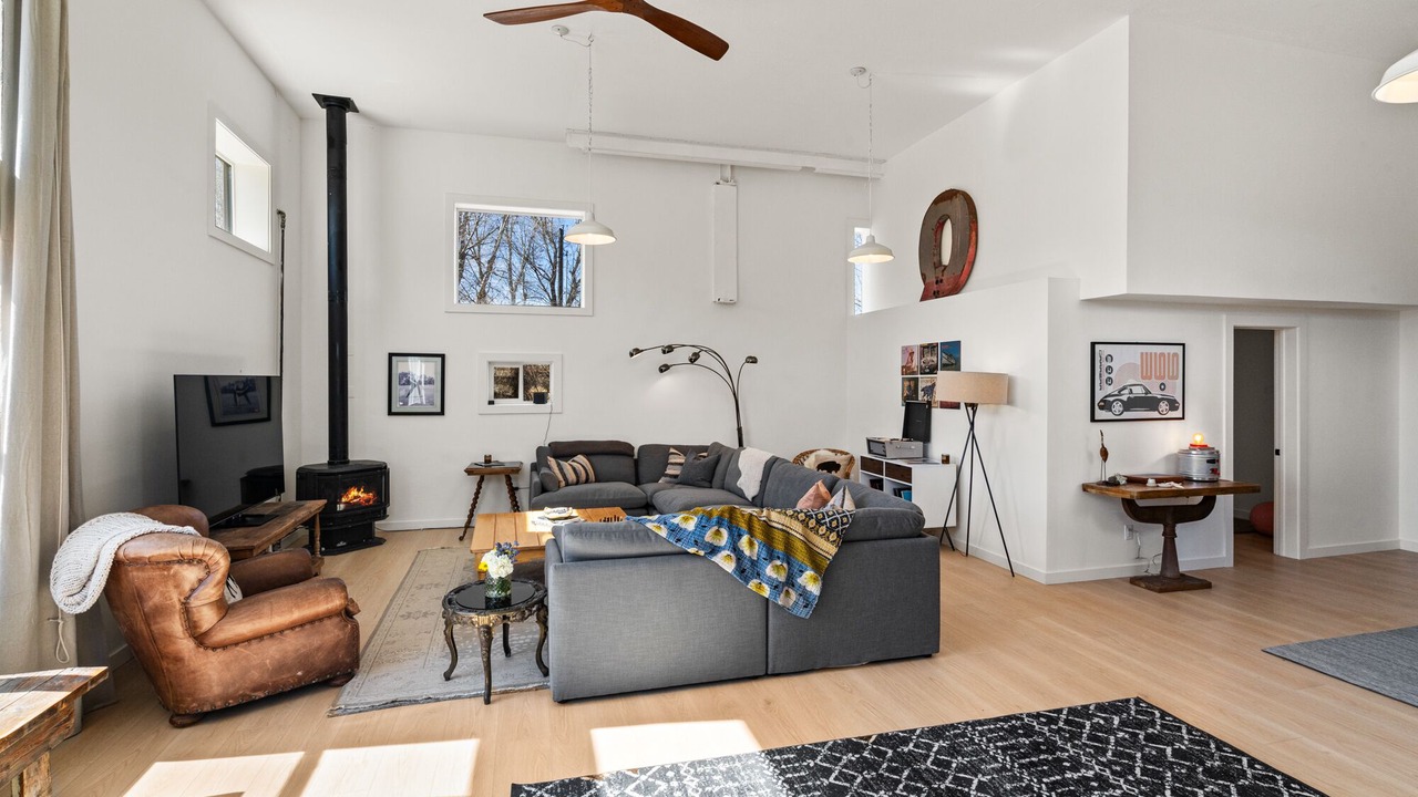 Photo of Livingroom in Livingston
