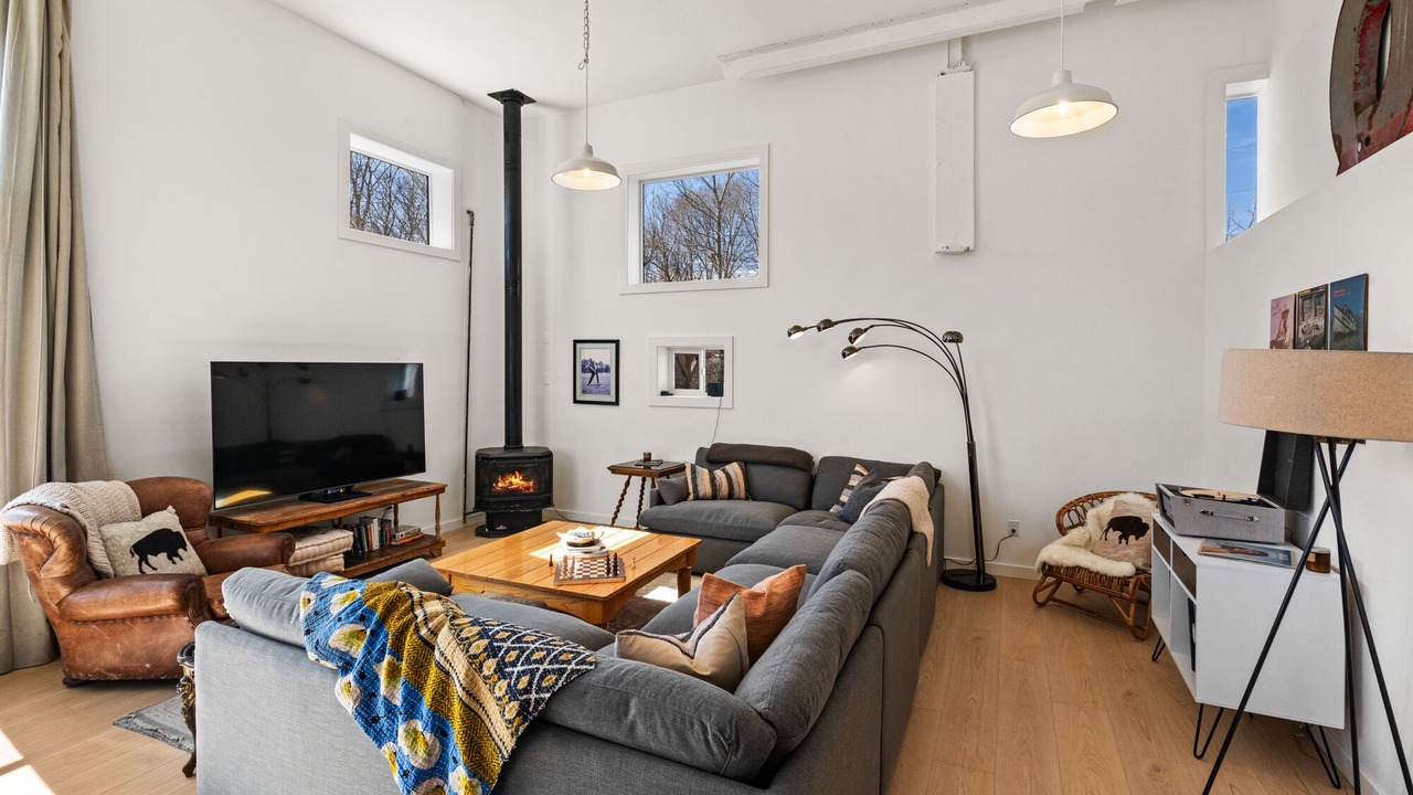 Photo of Livingroom in Livingston