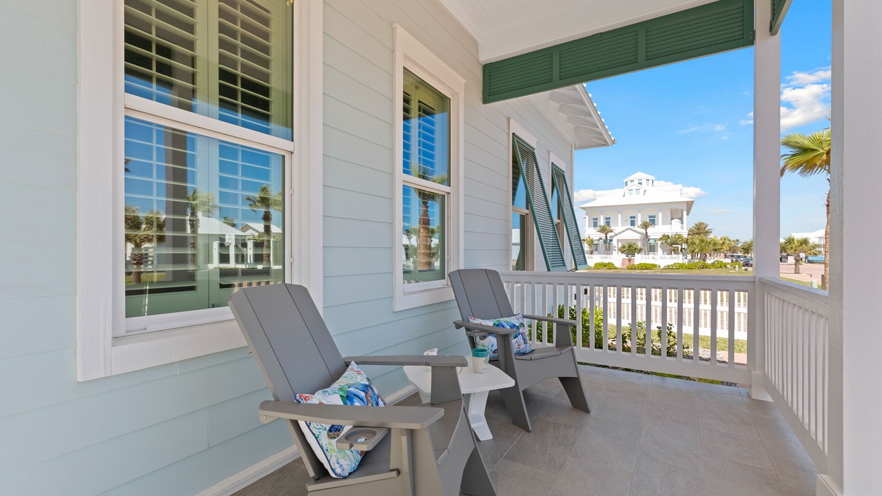Photo of Patio Balcony in The Shores