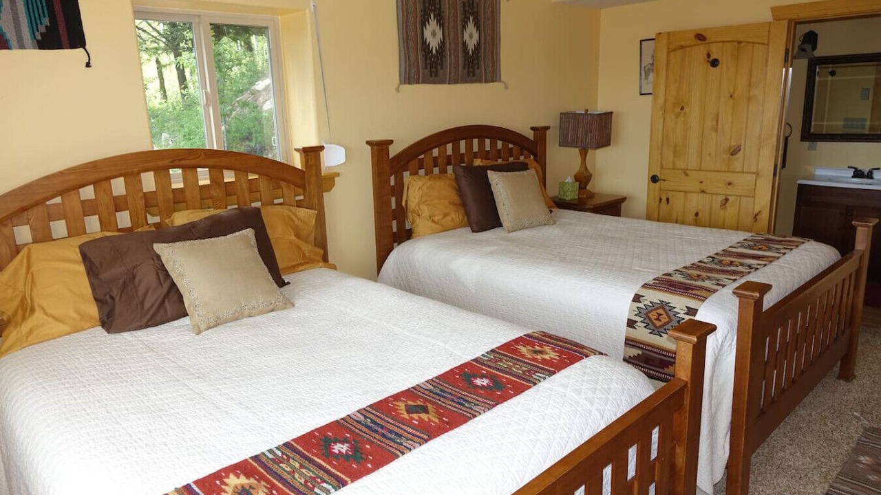 Photo of Bedroom in Island Park