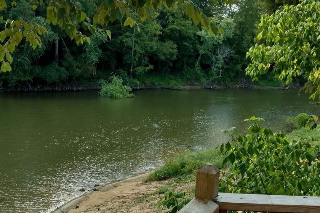 Photo of Outdoor in Alleene