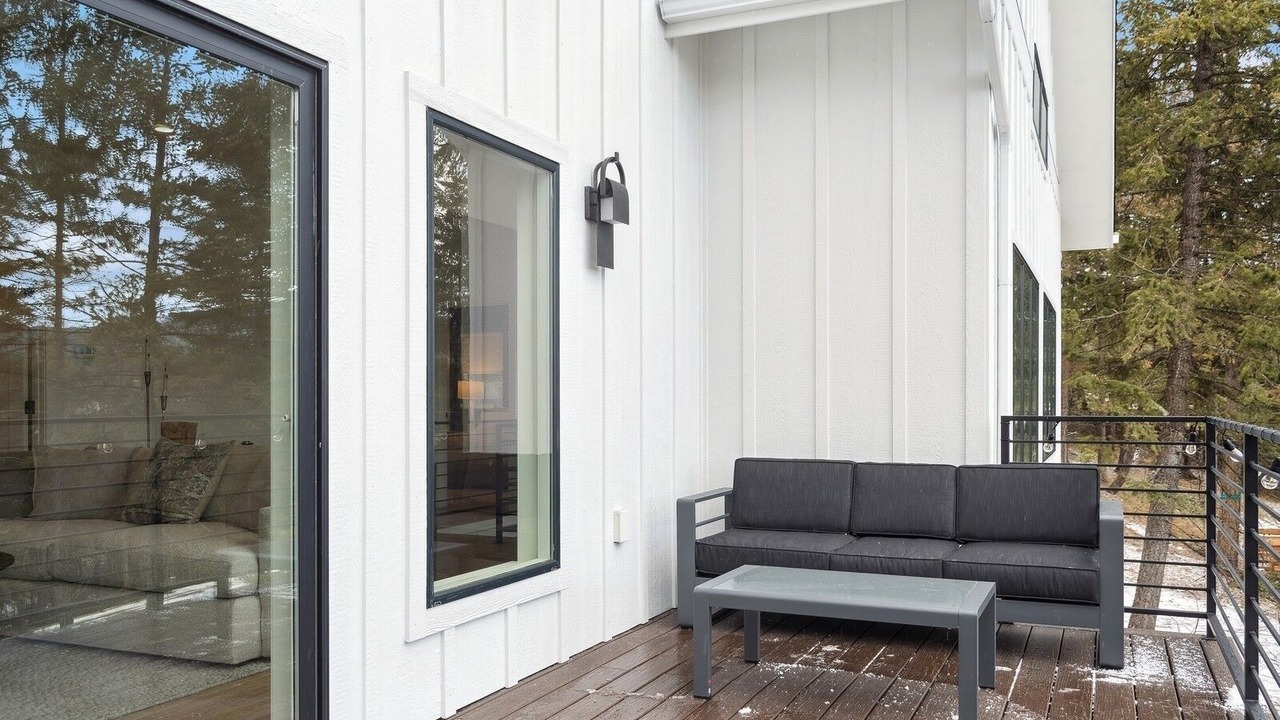 Photo of Patio Balcony in Lakeside