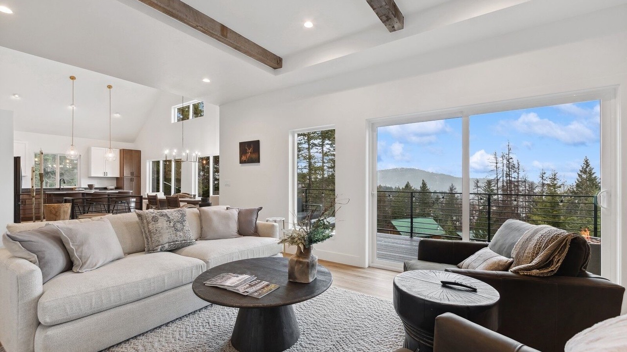 Photo of Livingroom in Lakeside