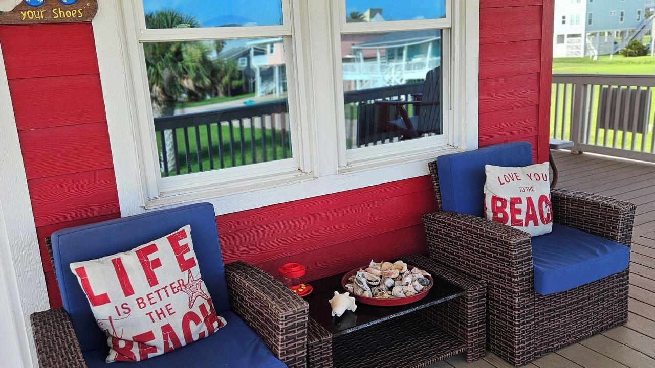 Photo of Patio Balcony in Pirates Beach
