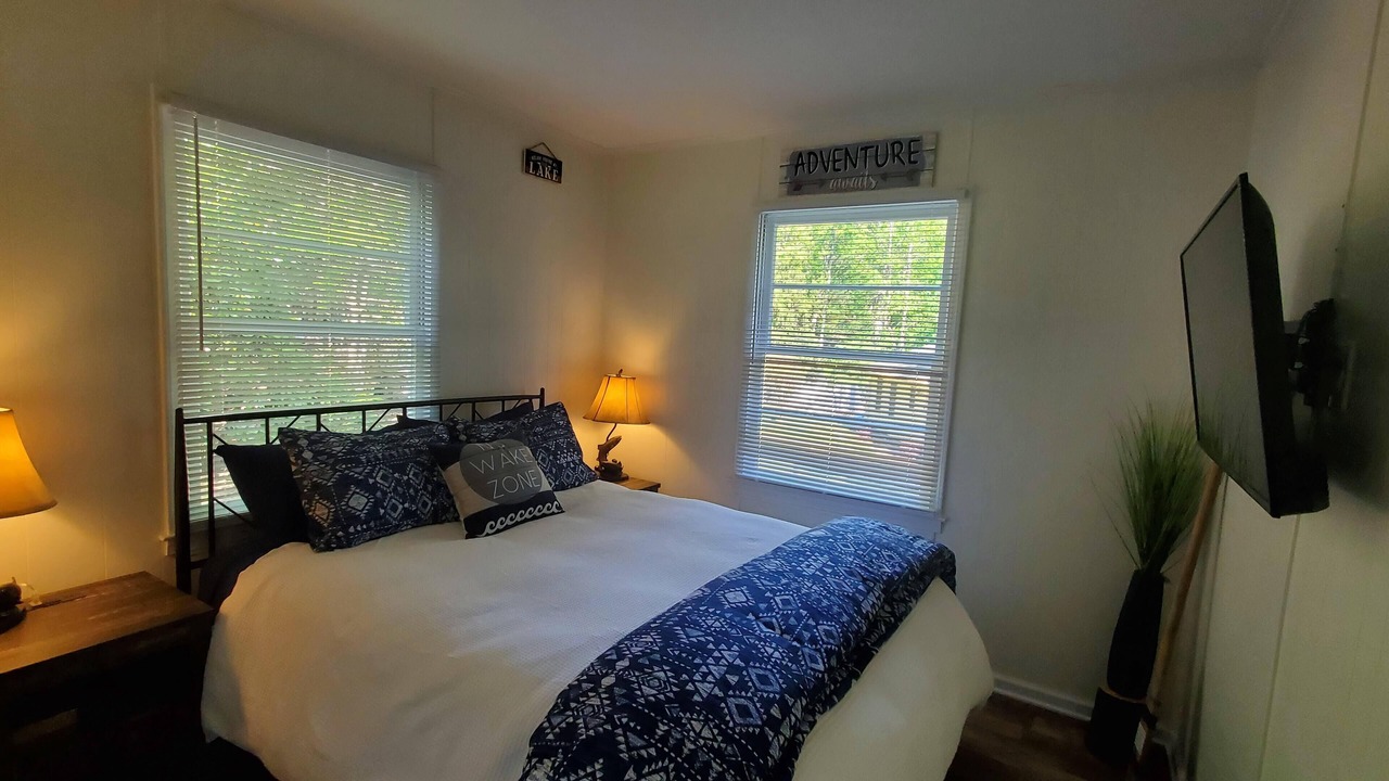Photo of Bedroom in Clover