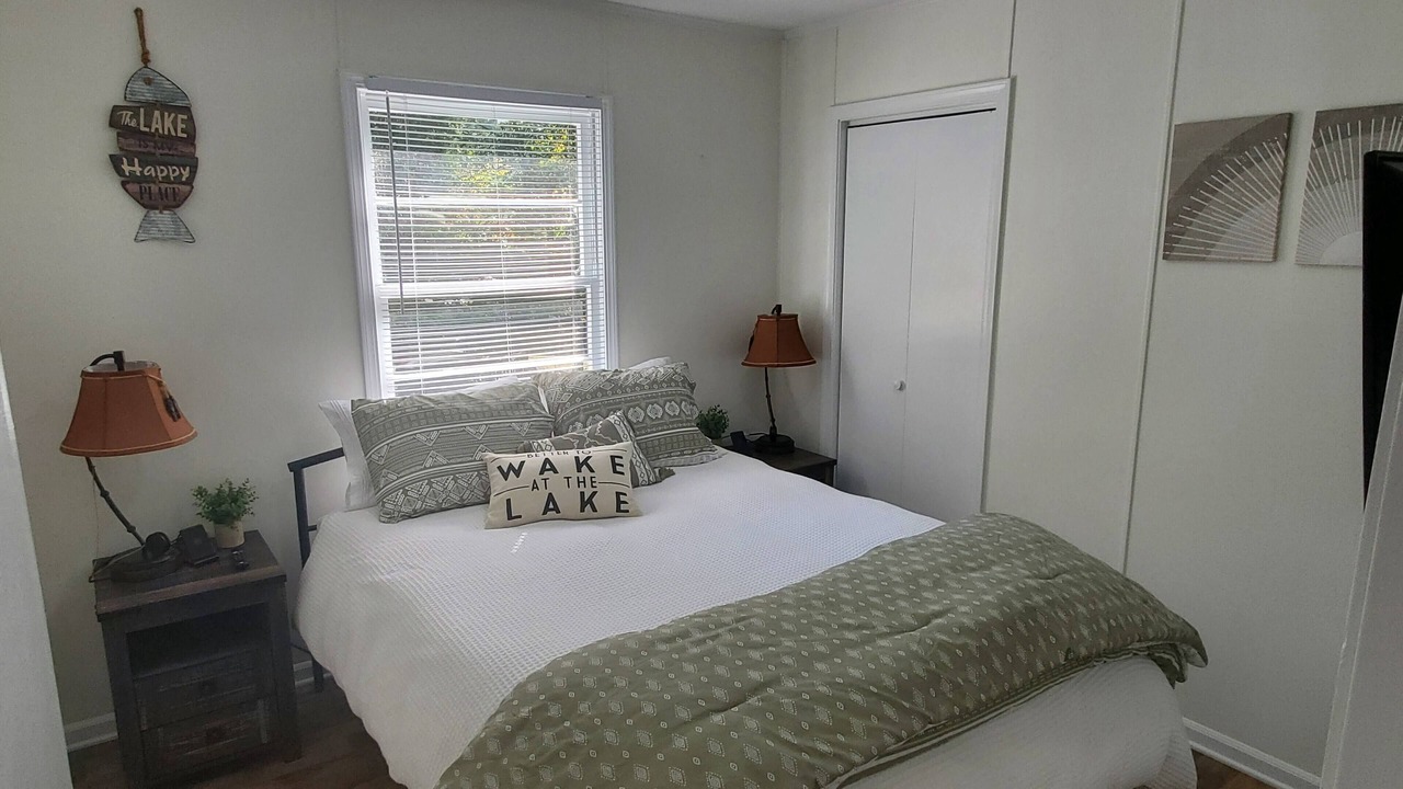 Photo of Bedroom in Clover