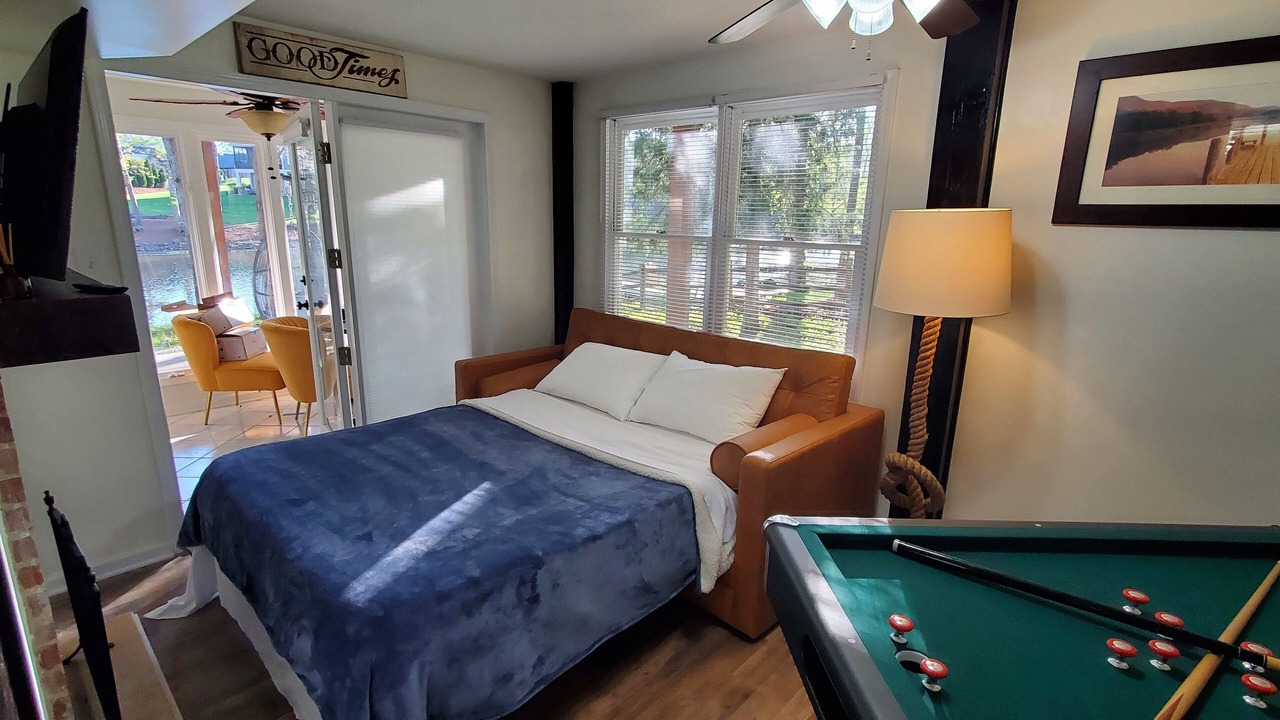 Photo of Bedroom in Clover
