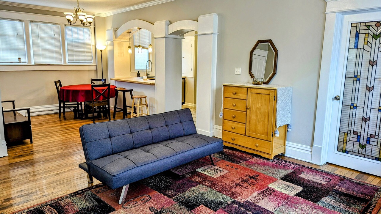 Photo of Livingroom in Newark