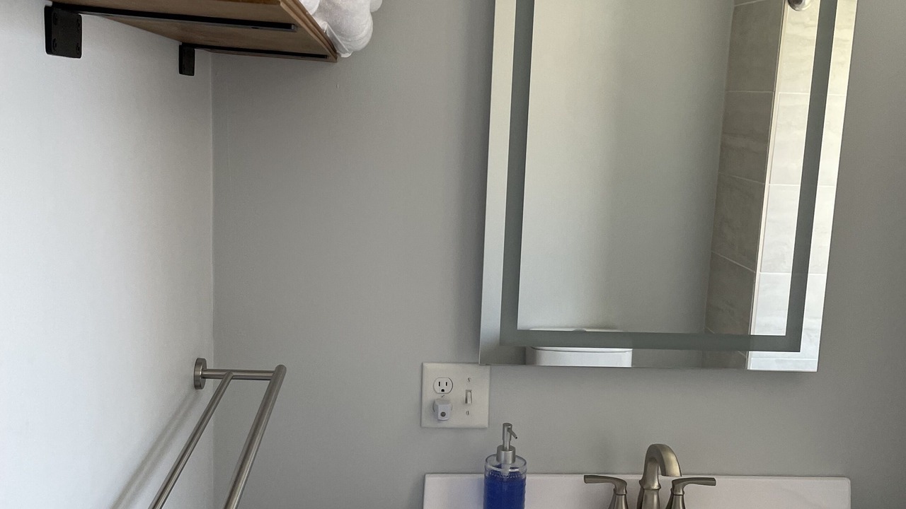 Photo of Bathroom in Oak Harbor