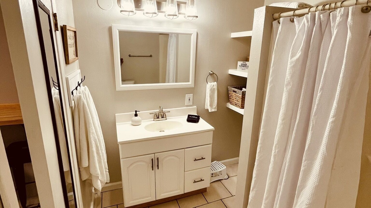 Photo of Bathroom in Ucon