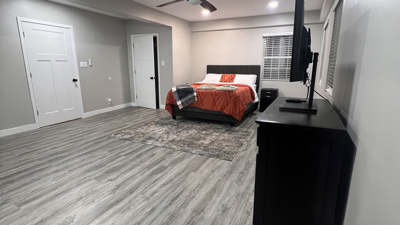 Photo of Bedroom in Lawrence
