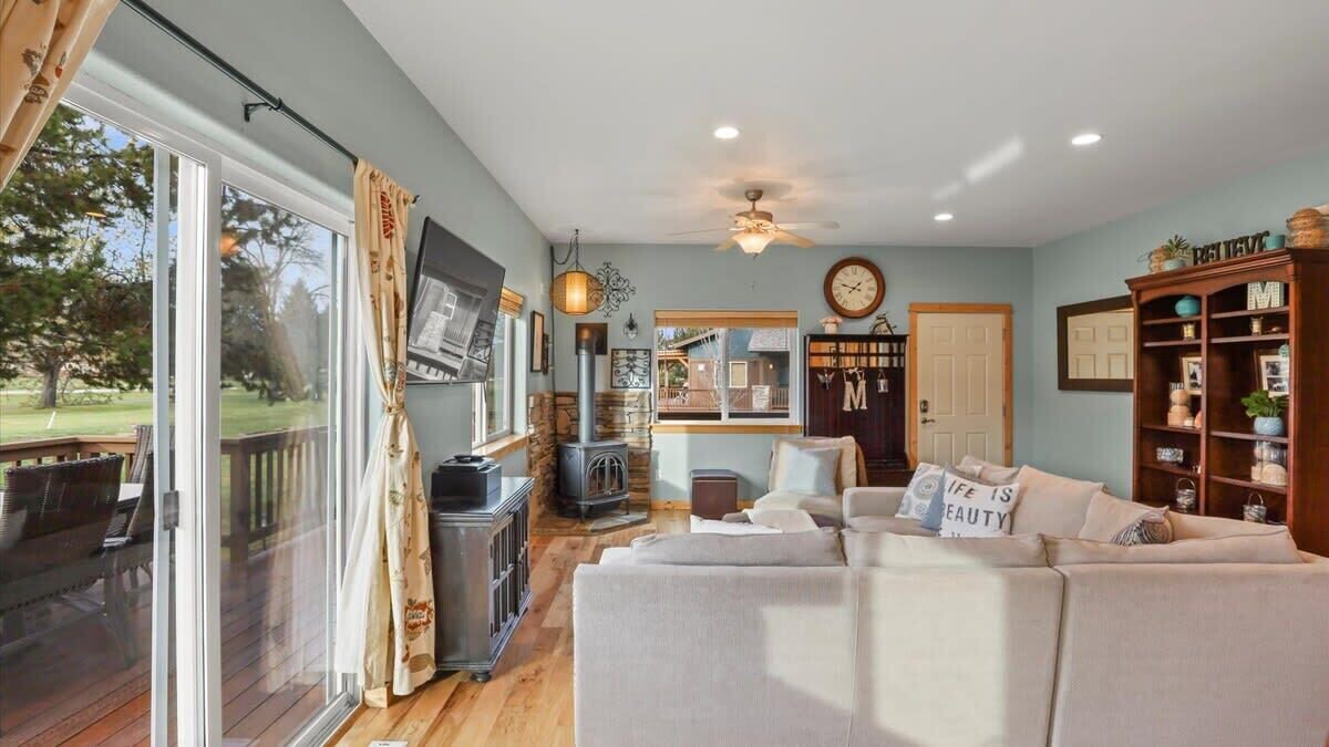 Photo of Livingroom in Blanchard