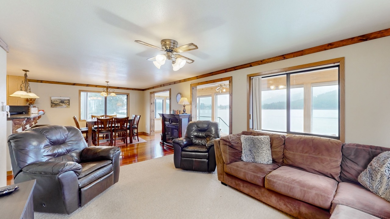 Photo of Livingroom in Bonner County