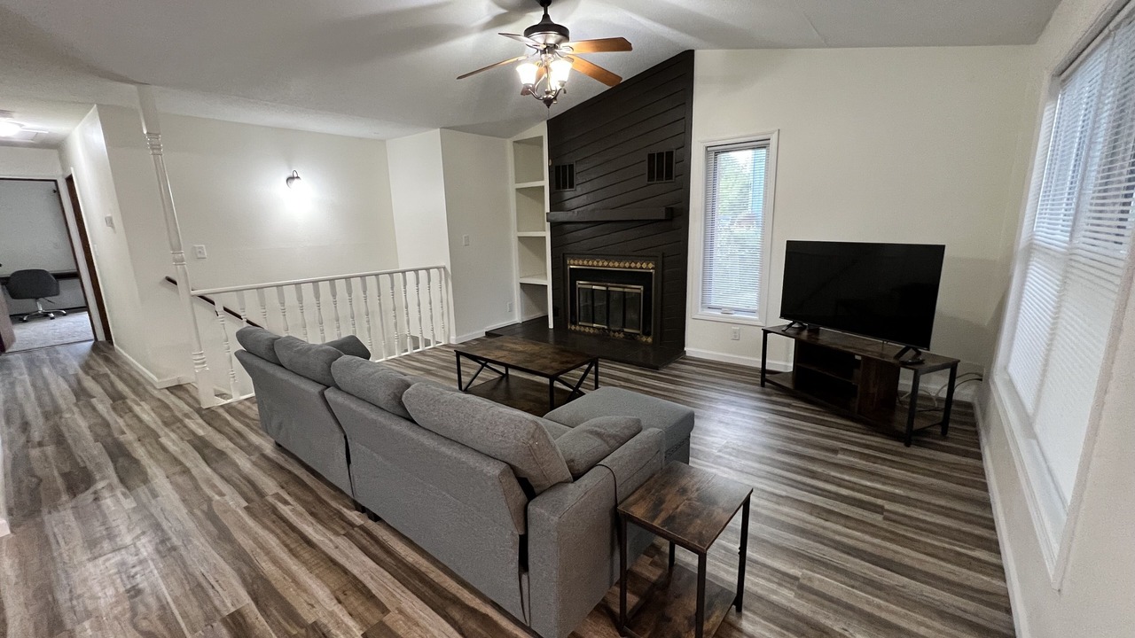 Photo of Livingroom in Coralville
