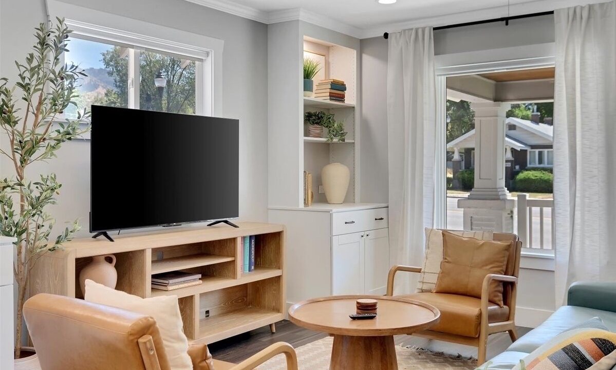 Photo of Livingroom in Logan