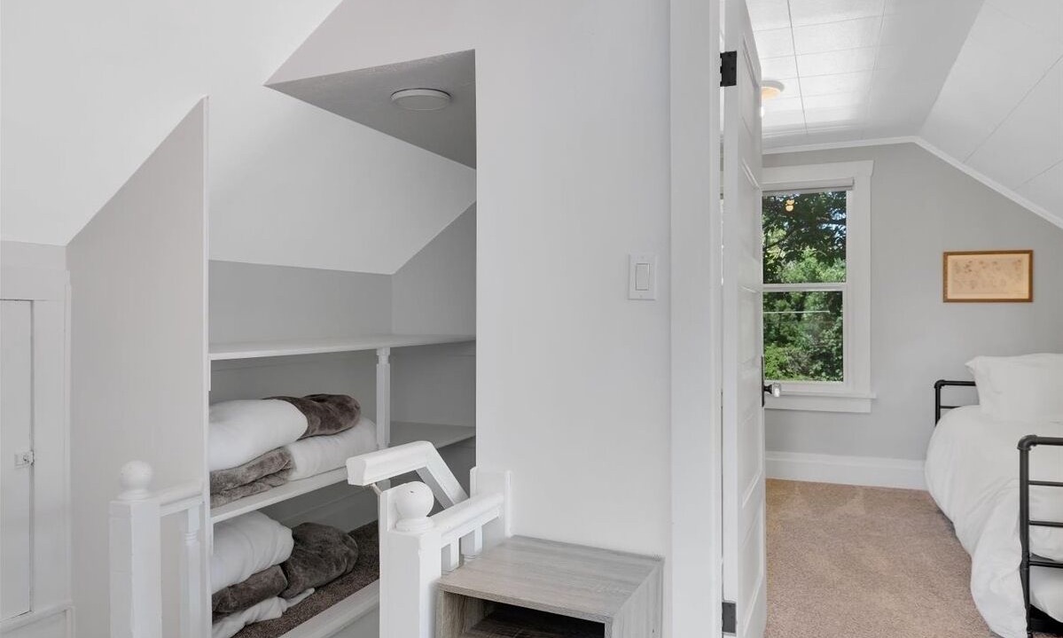 Photo of Bedroom in Logan