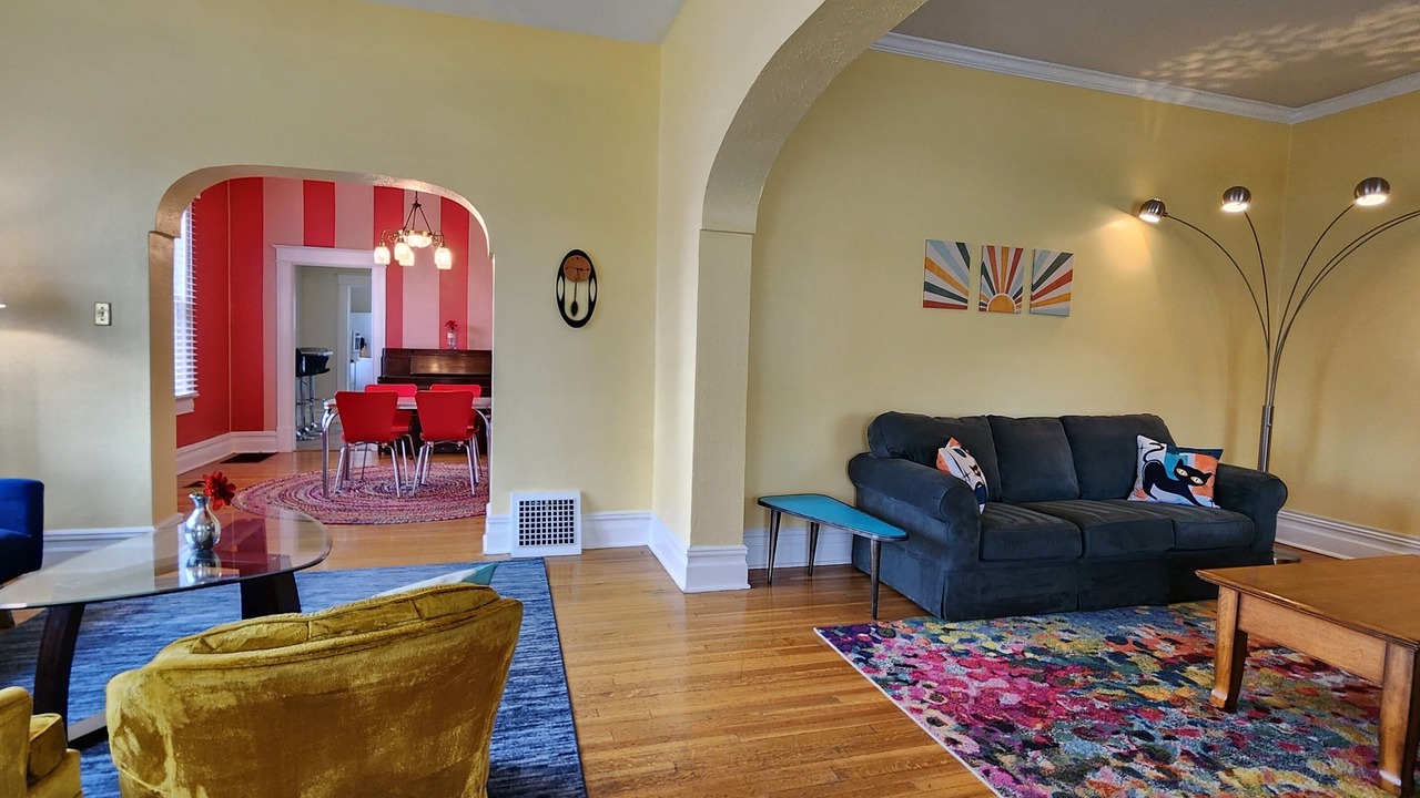 Photo of Livingroom in East Central
