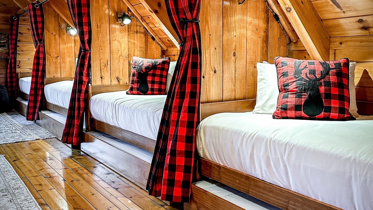 Photo of Bedroom in Smoky Mountains
