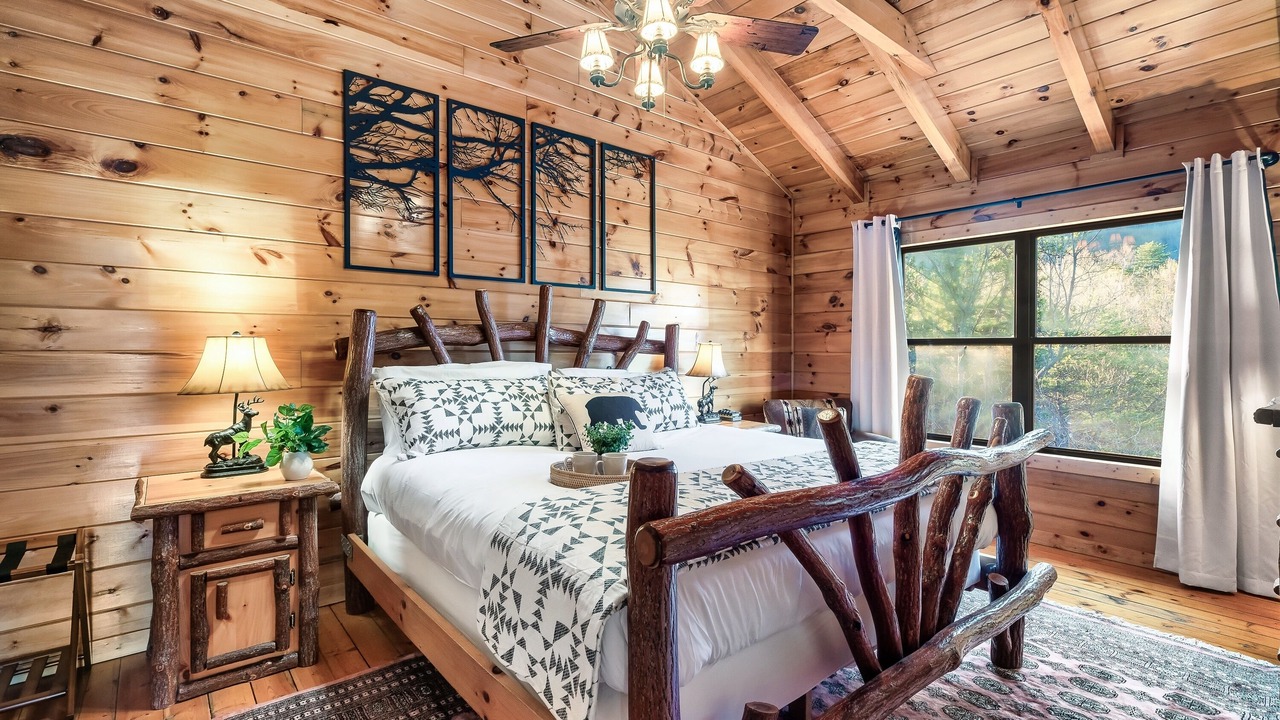 Photo of Bedroom in Smoky Mountains