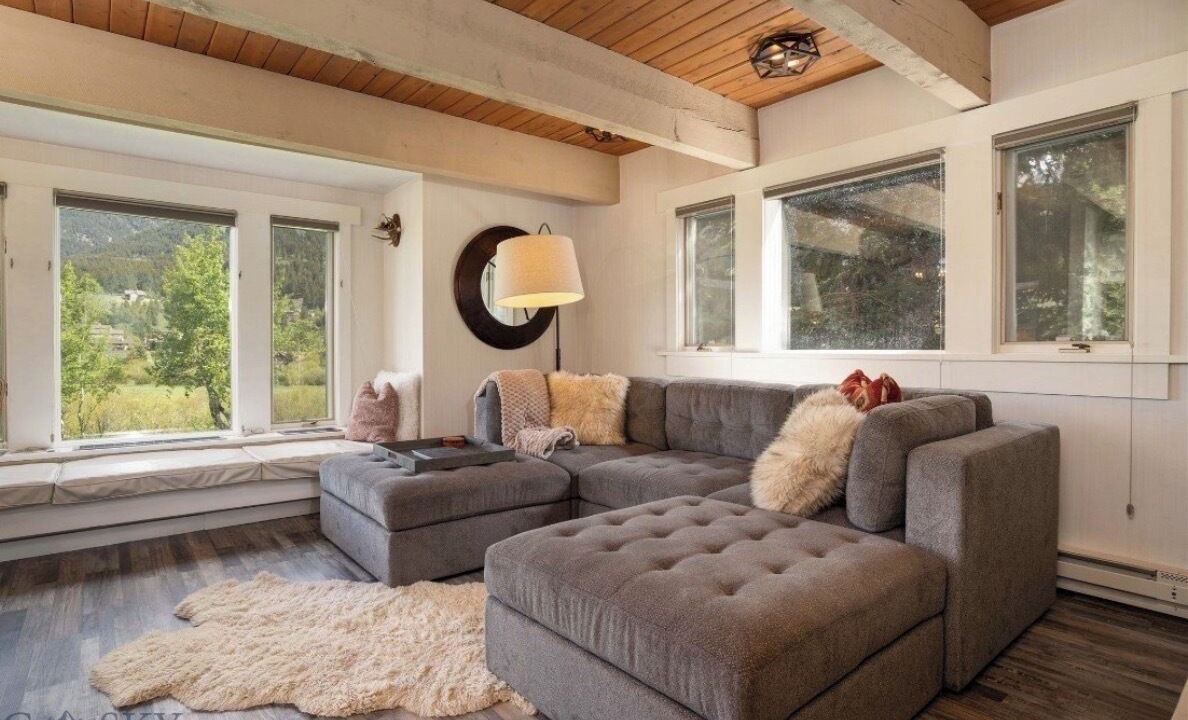 Photo of Livingroom in Big Sky Meadow Village