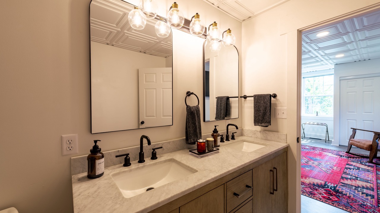 Photo of Bathroom in Xenia