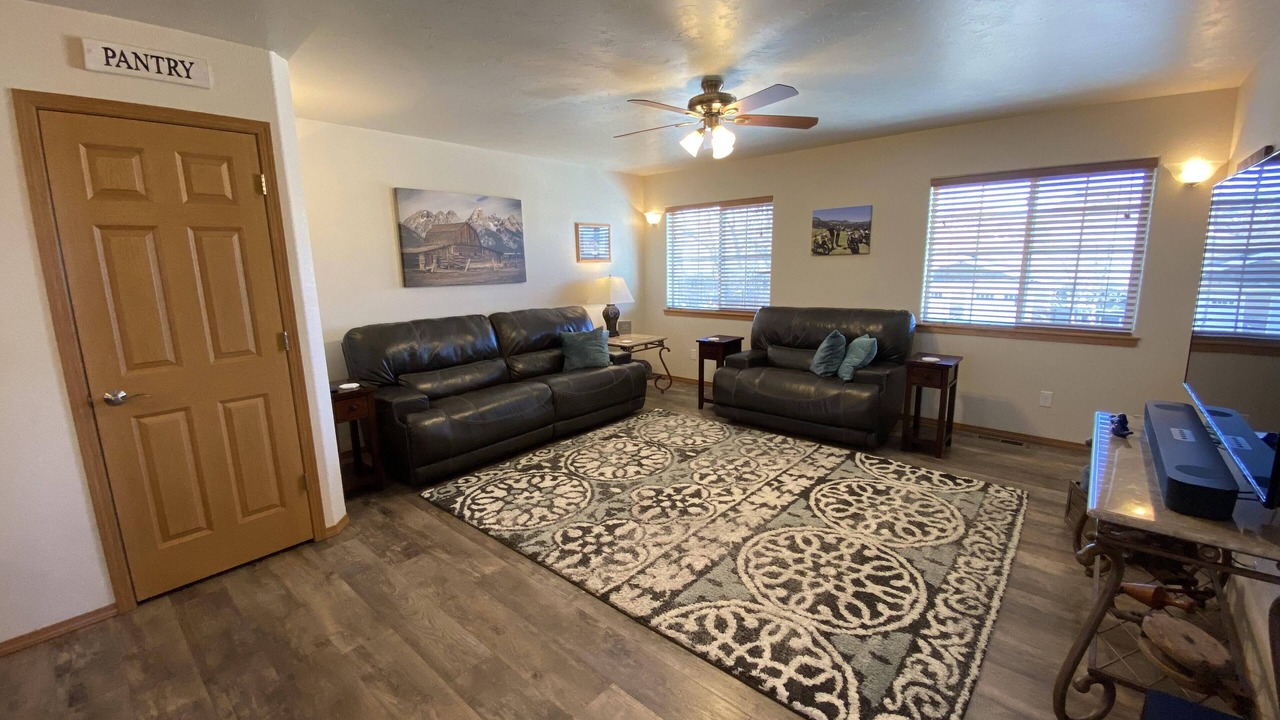 Photo of Livingroom in Cody