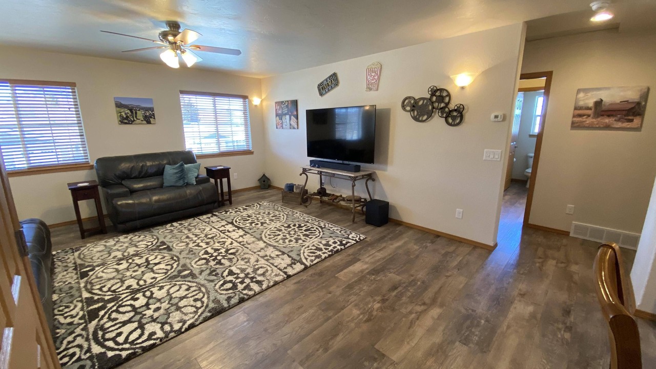 Photo of Livingroom in Cody