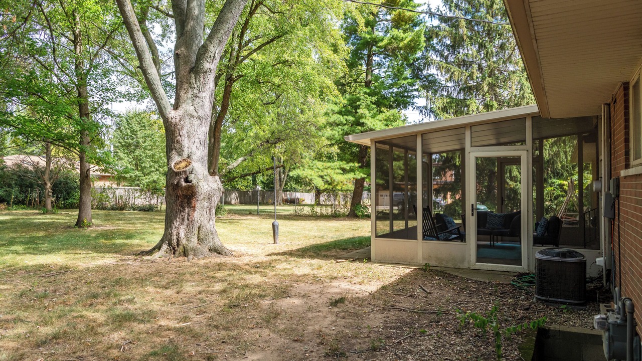 Photo of Outdoor in Englewood