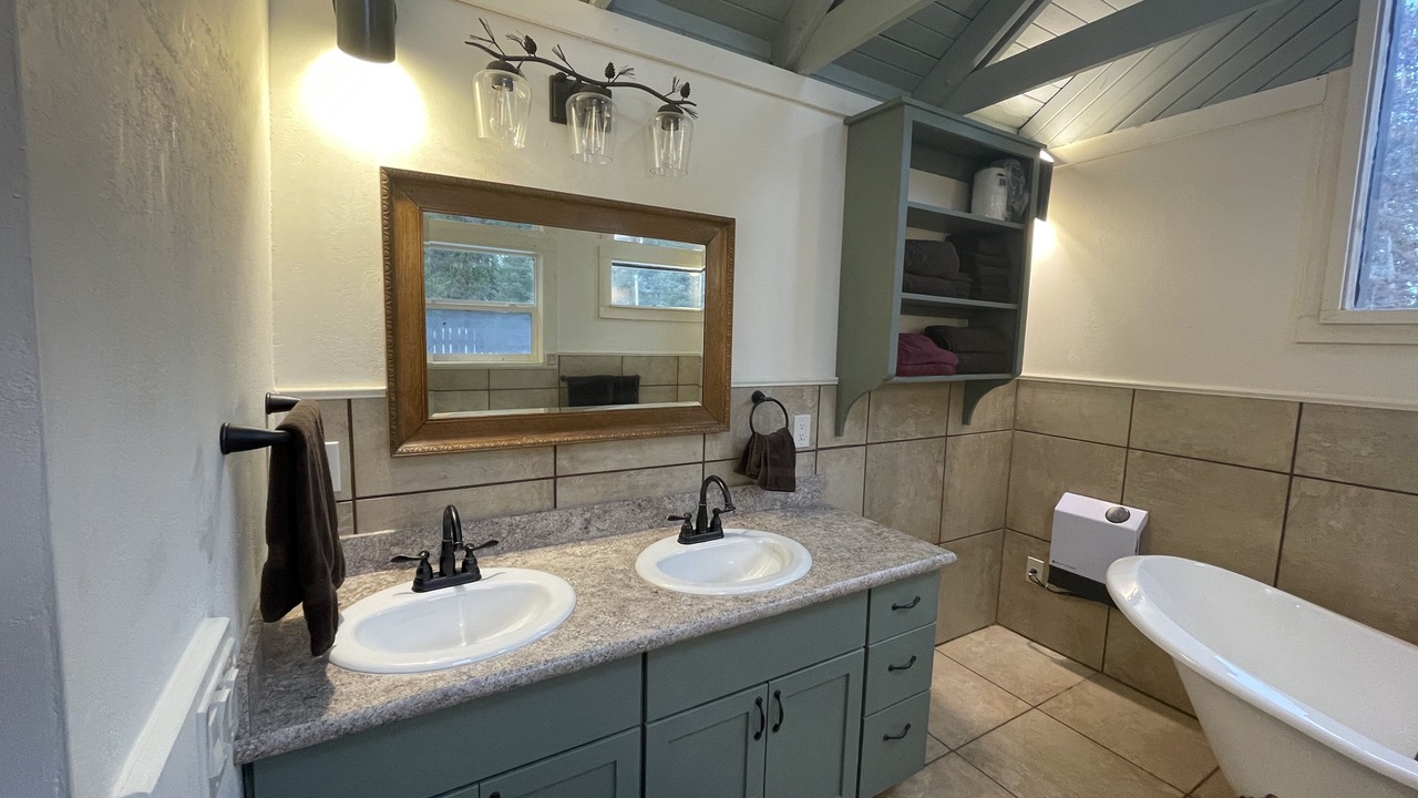 Photo of Bathroom in East Glacier Park Village
