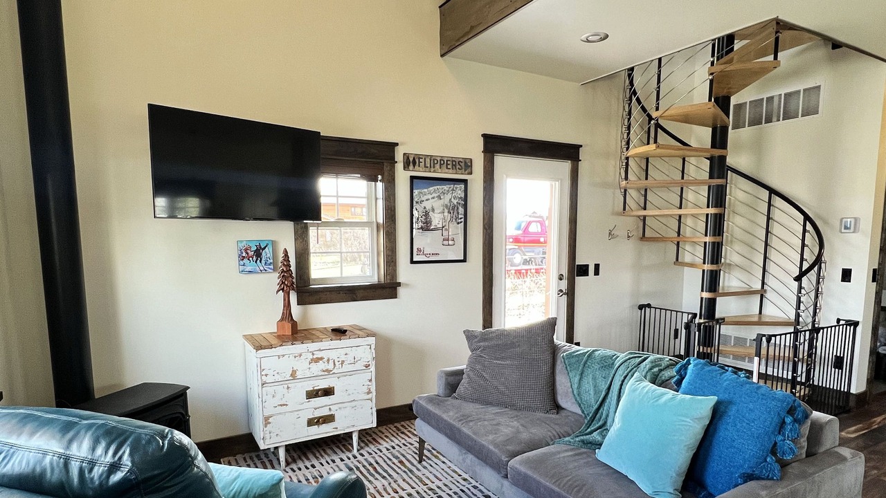 Photo of Livingroom in Four Corners