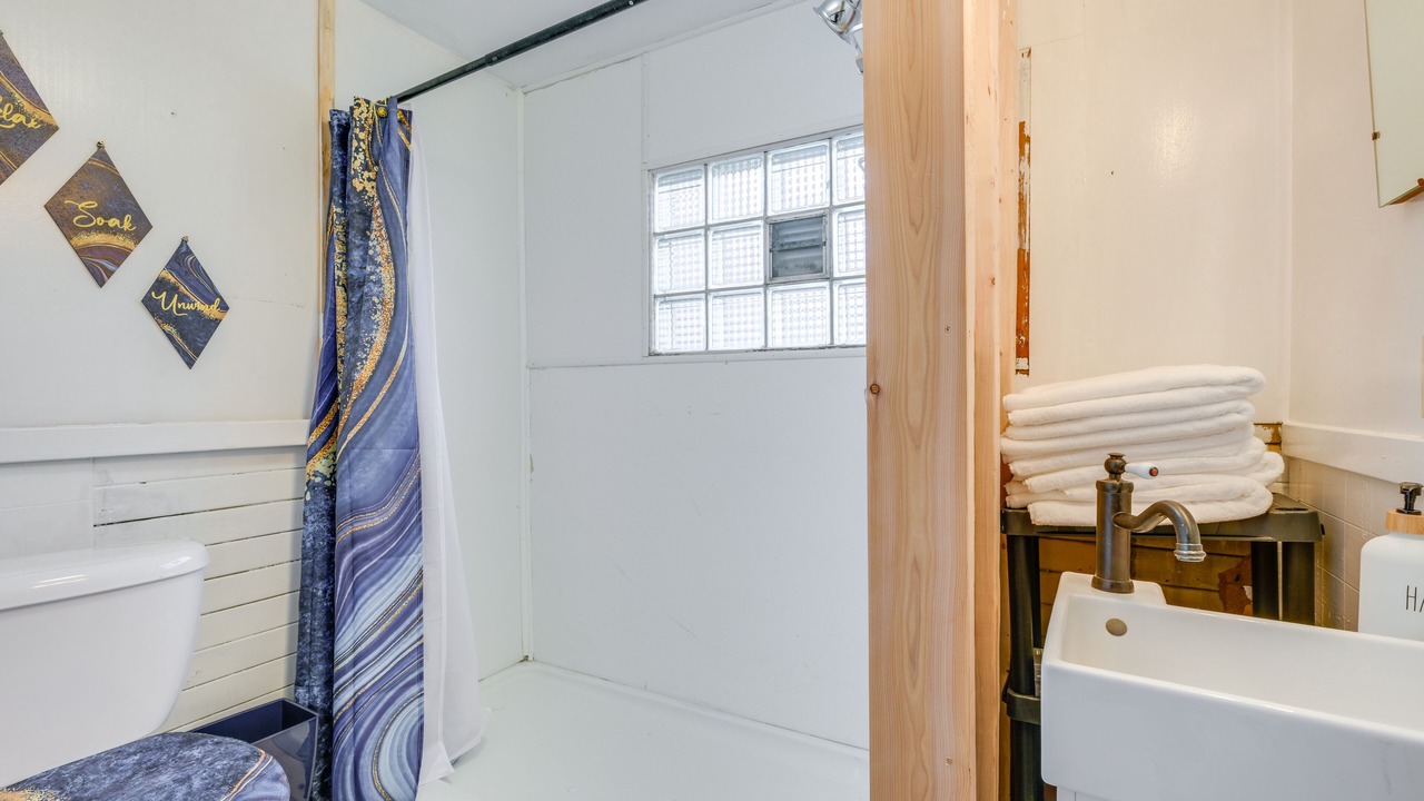 Photo of Bathroom in Anaconda
