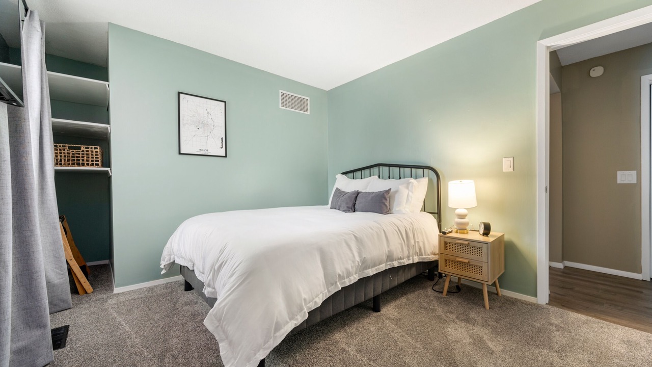 Photo of Bedroom in Muncie