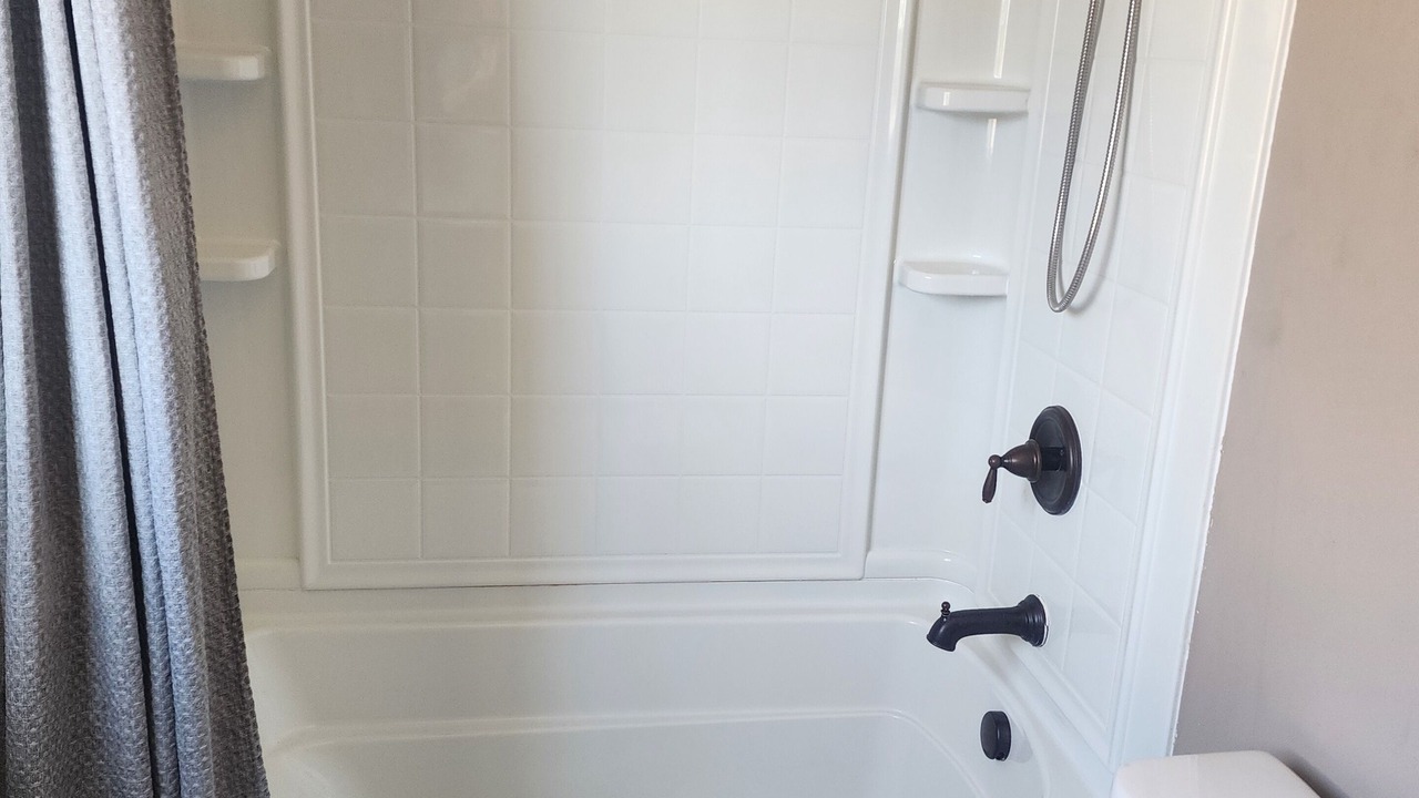 Photo of Bathroom in Lincoln County
