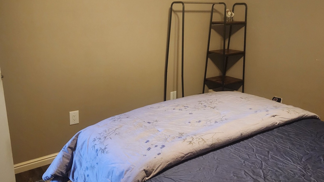 Photo of Bedroom in Lincoln County