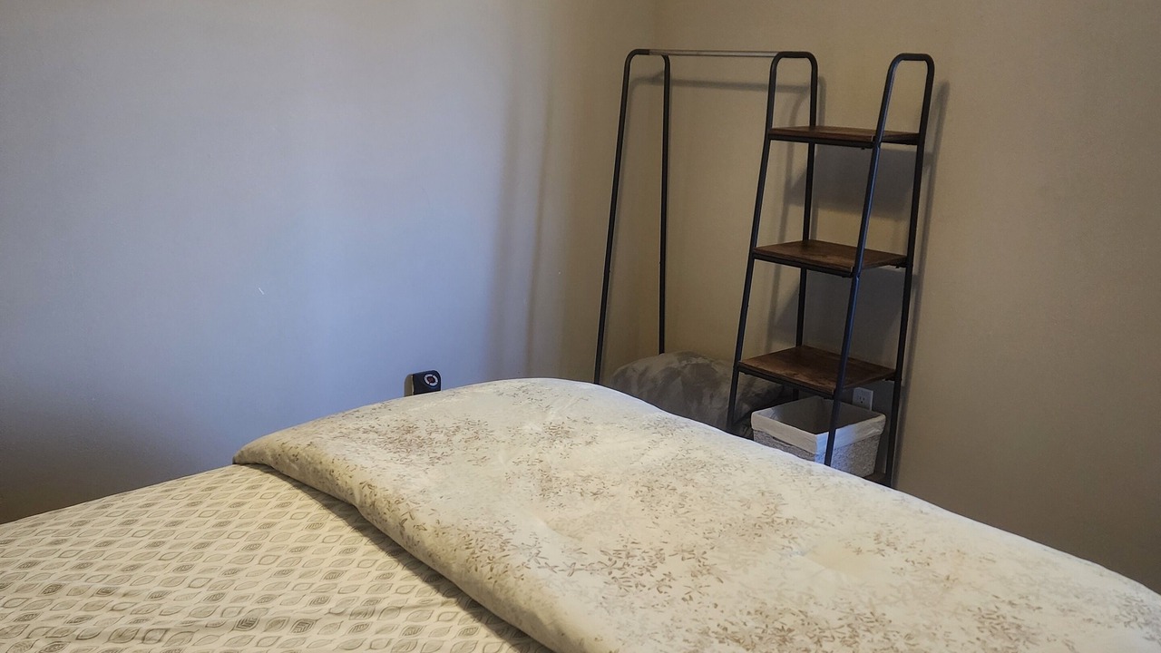 Photo of Bedroom in Lincoln County