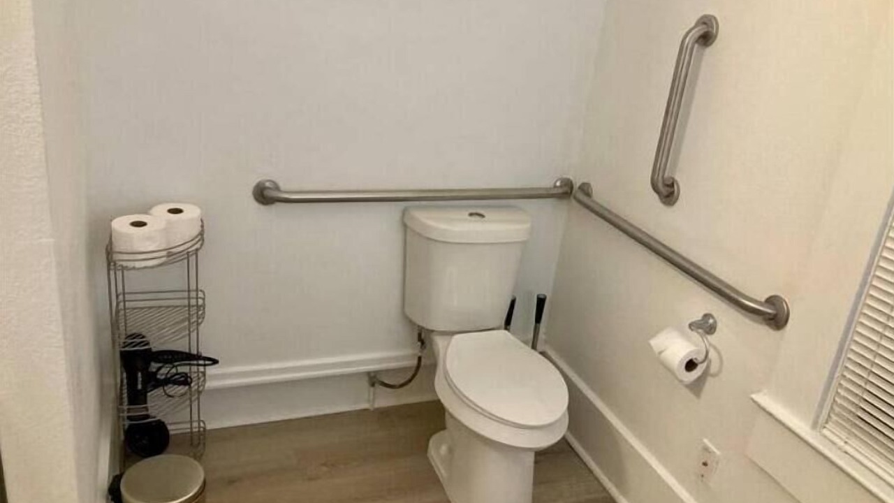 Photo of Bathroom in Altamonte Springs