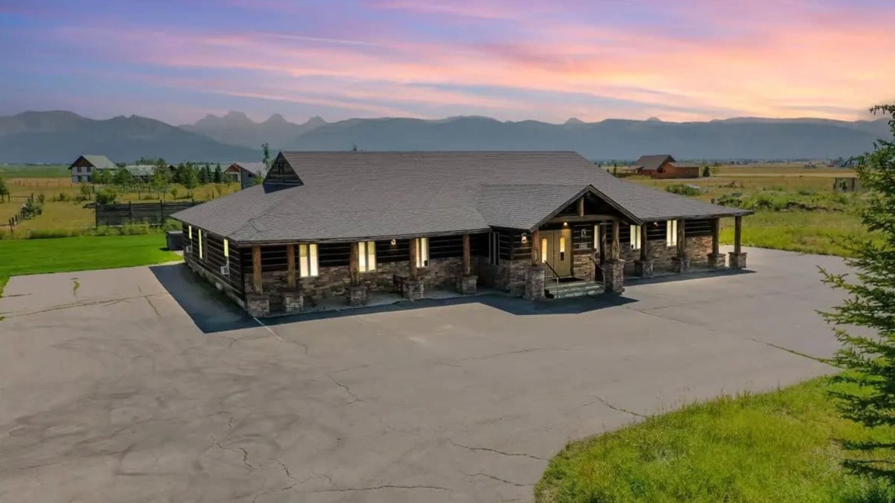 Photo of Outdoor in Leigh Creek Estates