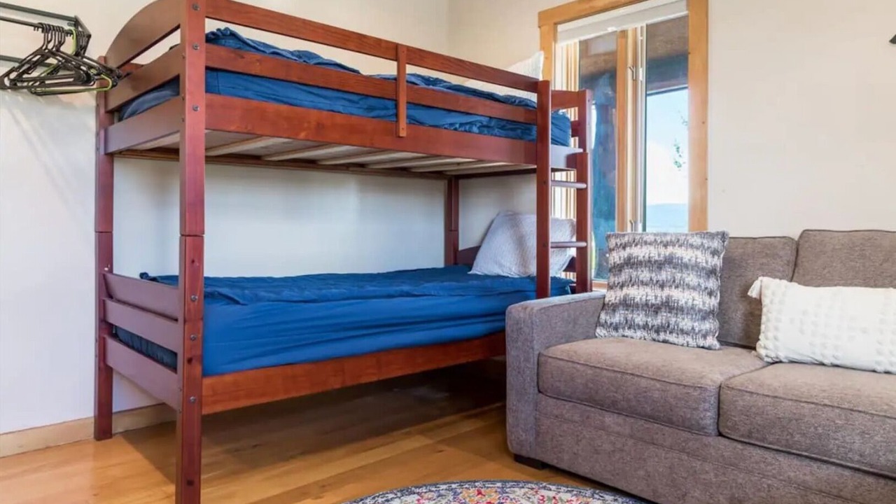 Photo of Bedroom in Leigh Creek Estates