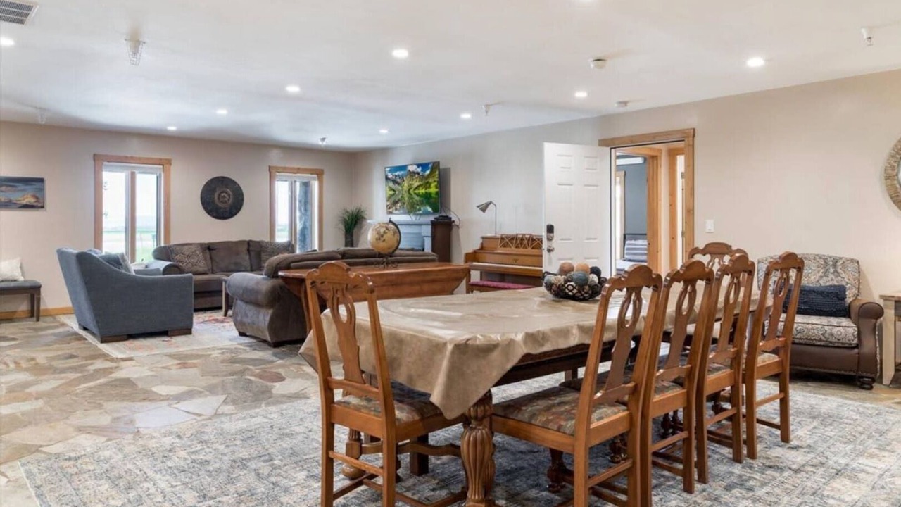 Photo of Others in Leigh Creek Estates