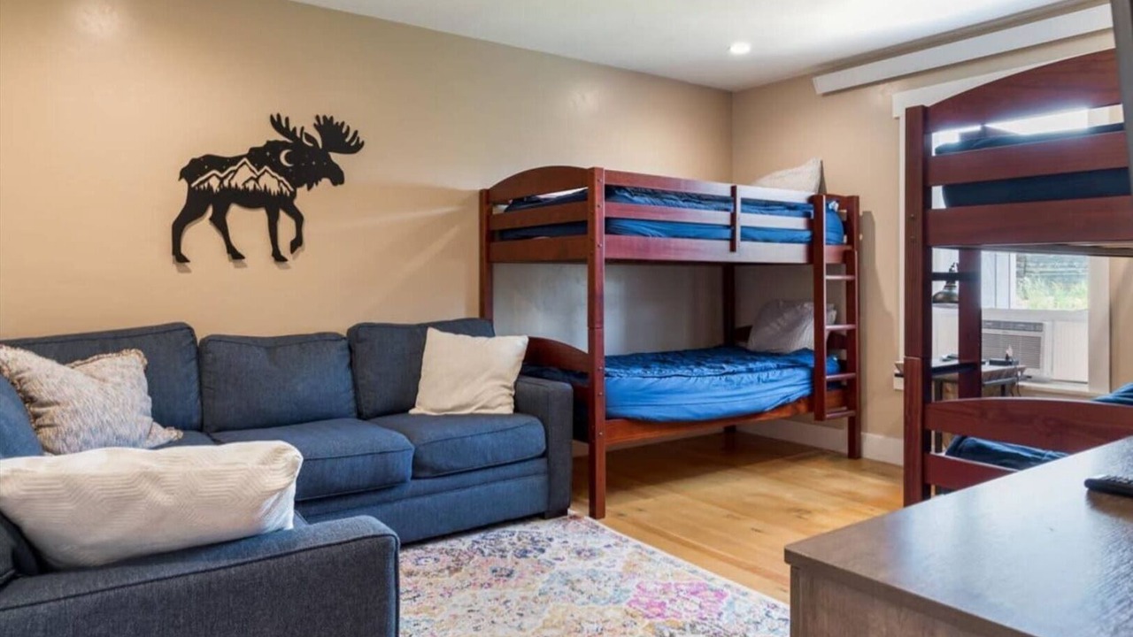 Photo of Bedroom in Leigh Creek Estates