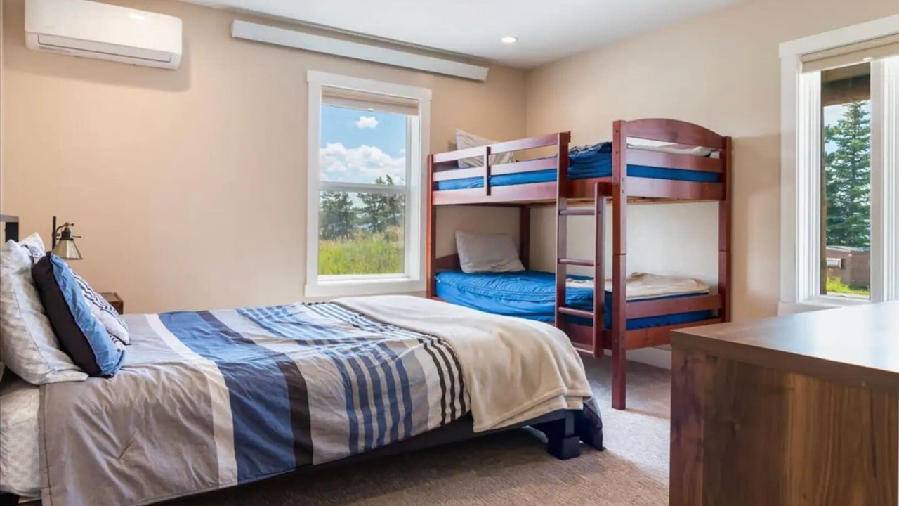 Photo of Bedroom in Leigh Creek Estates