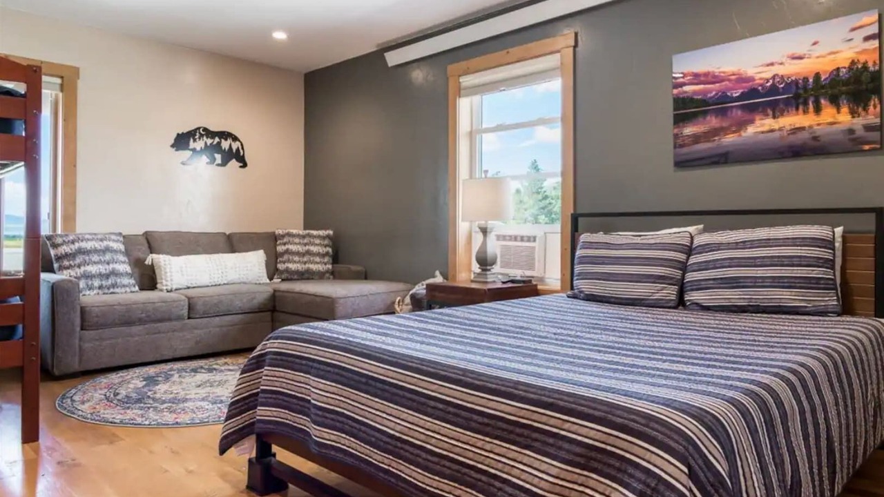 Photo of Bedroom in Leigh Creek Estates