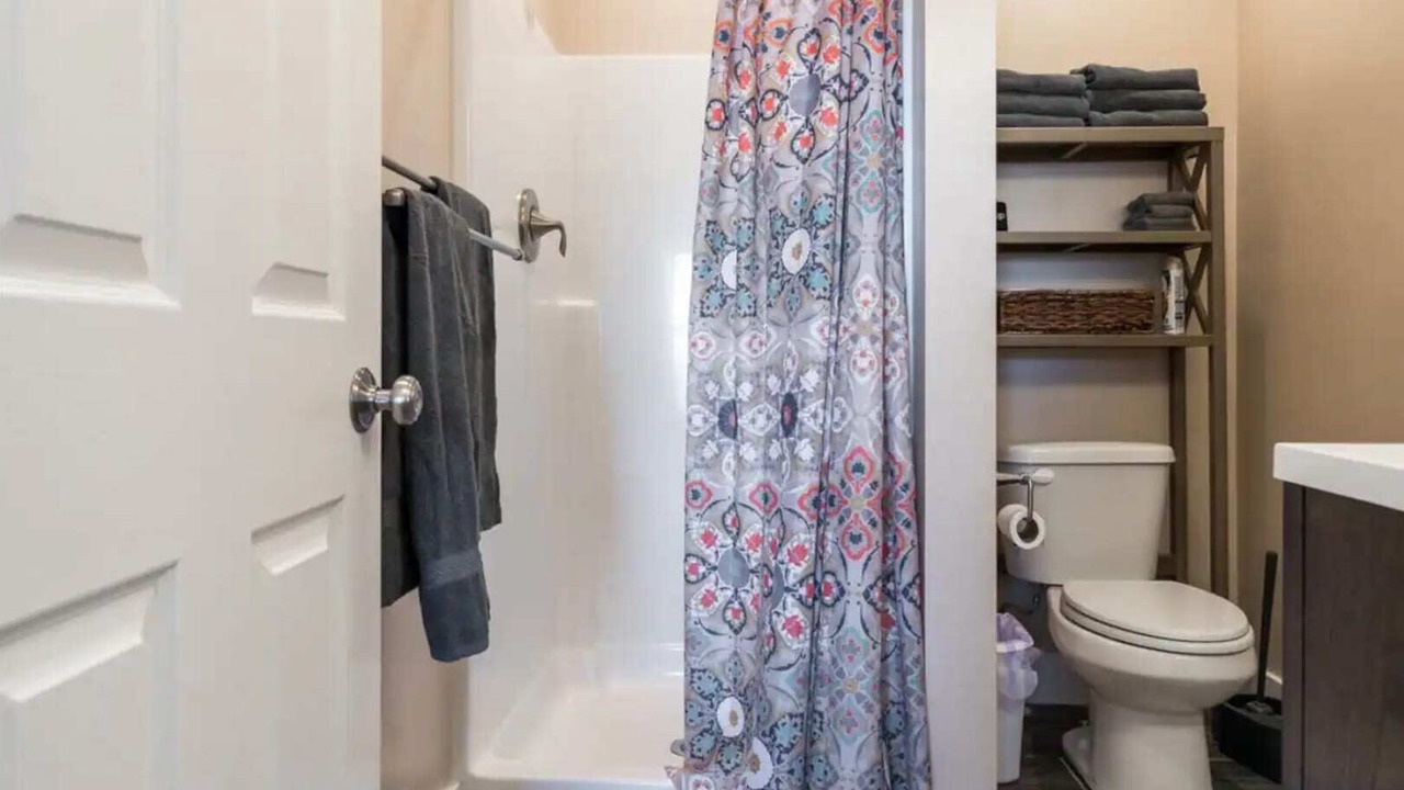 Photo of Bathroom in Leigh Creek Estates