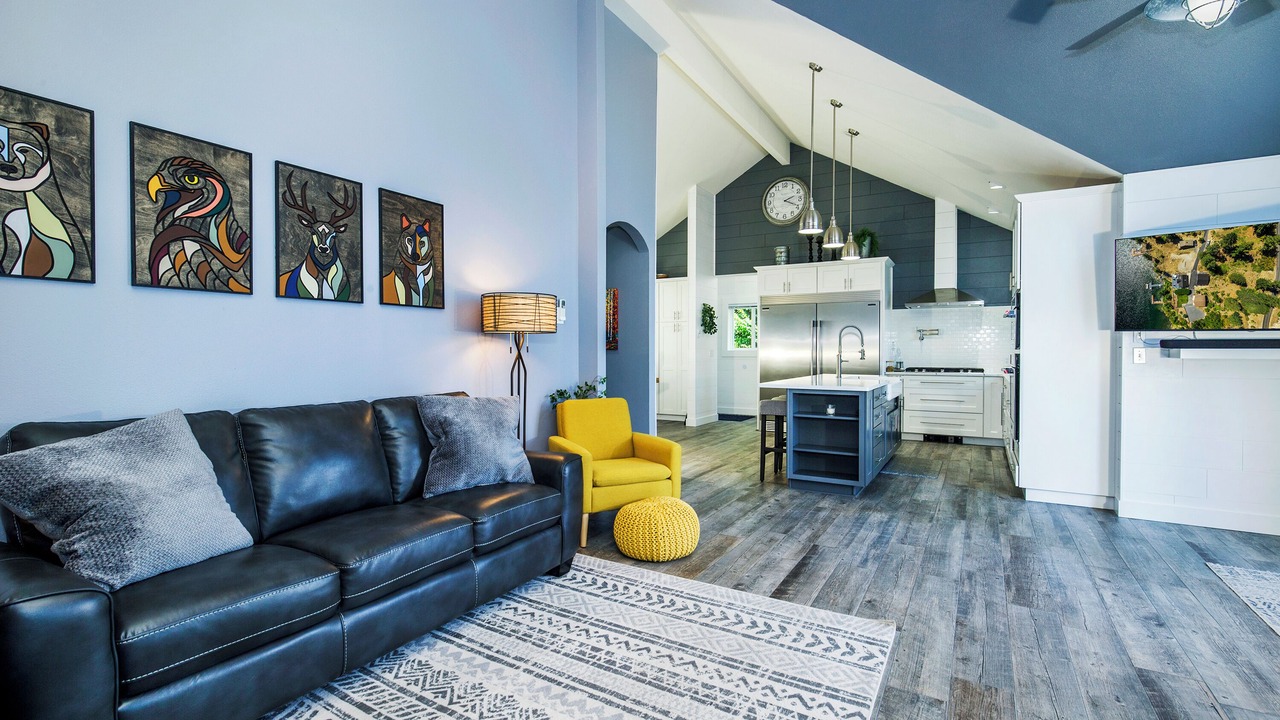Photo of Livingroom in Bayview