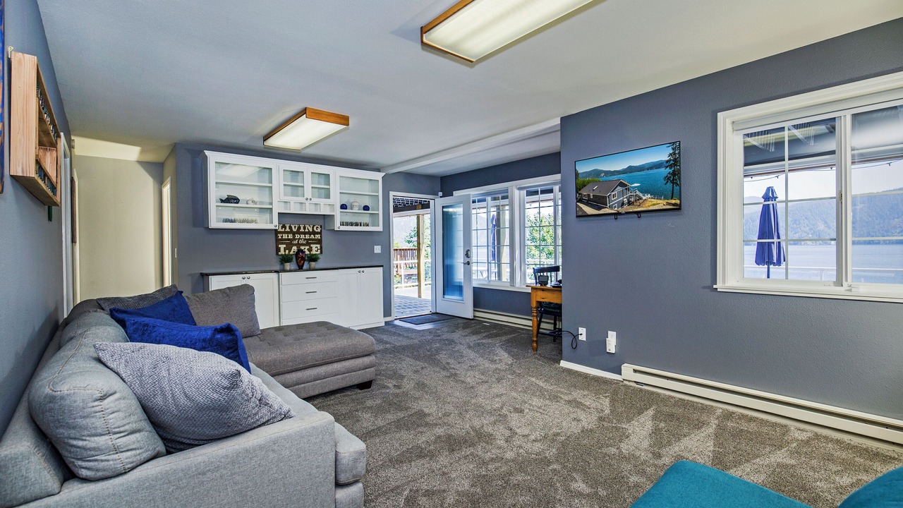Photo of Livingroom in Bayview