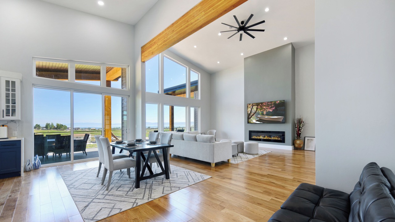 Photo of Livingroom in Sweetwater