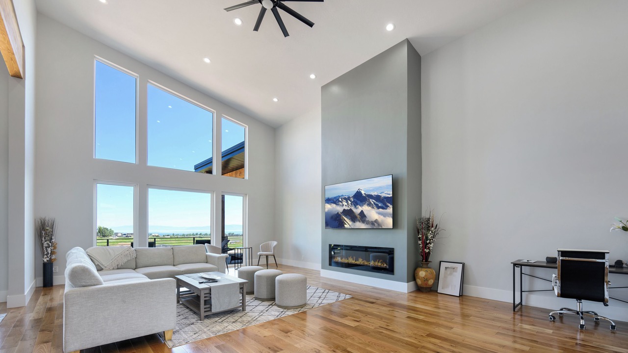 Photo of Livingroom in Sweetwater