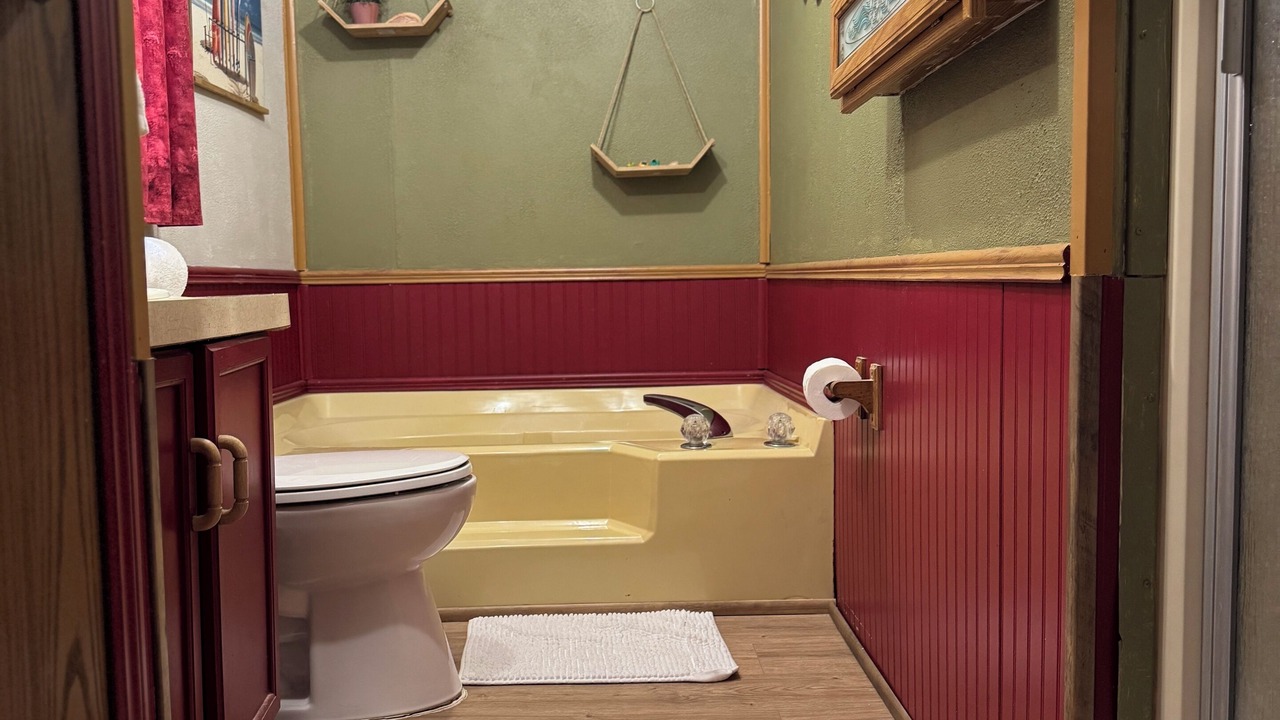 Photo of Bathroom in Flint Creek